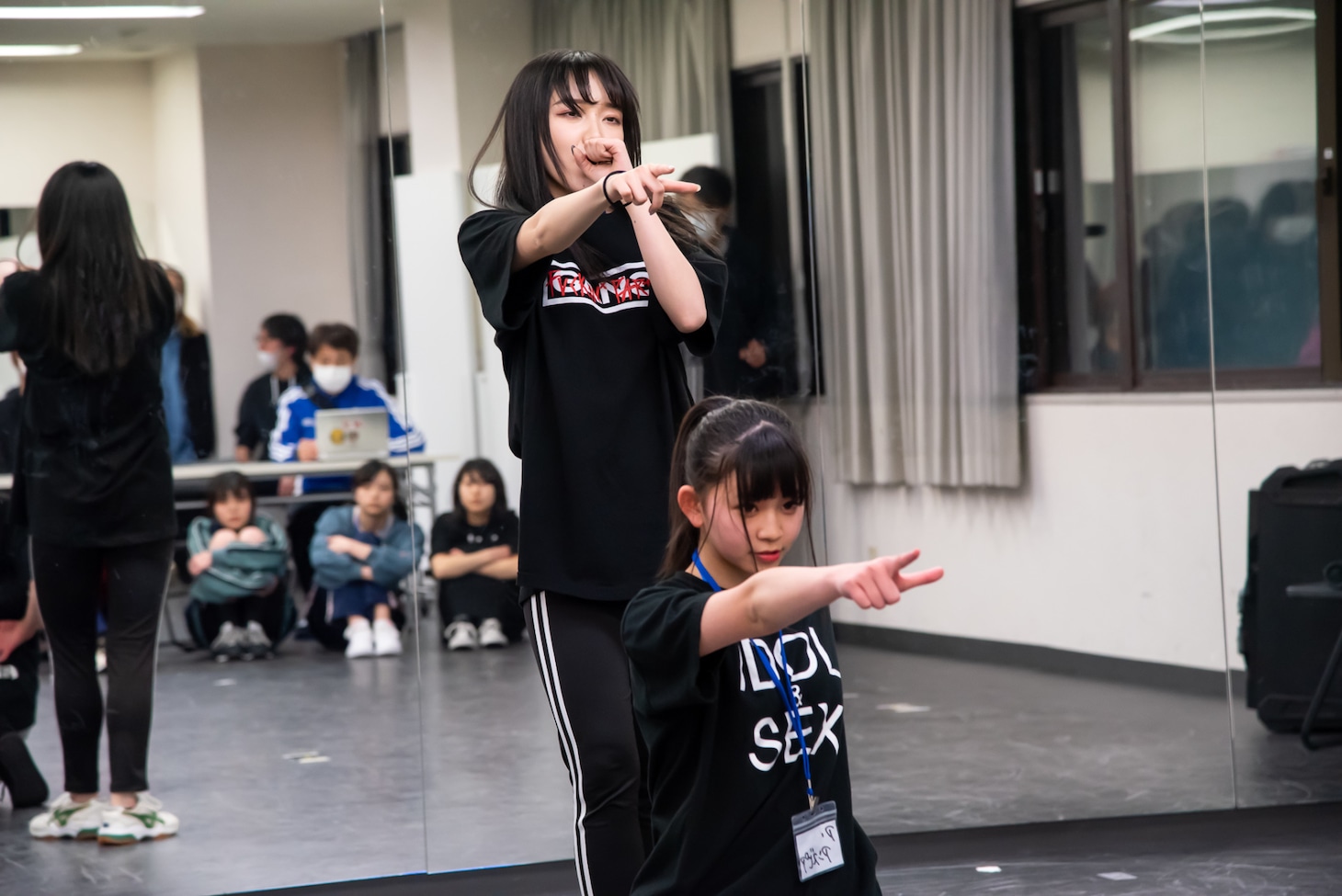 月ノウサギ（GANG PARADE）、ア・アンズピア（WAgg）。