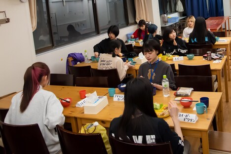 「WACK合同オーディション2020」5日目の夕食の様子。