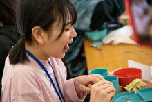 デスソースに悶えるキラ・メイ（WAgg）。