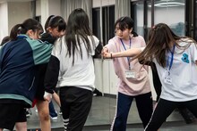 WAggと候補生による「primal.」パフォーマンスの様子。