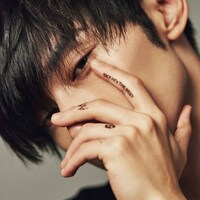 SKY-HI「SKY-HI's THE BEST」LIVE盤ジャケット