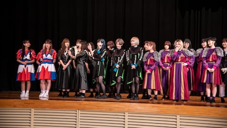 「WACK合同オーディション2020」最終審査発表の様子。