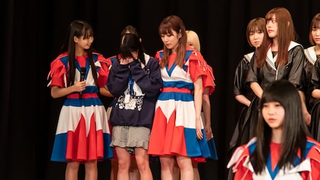 WAggメンバーとWAgg加入が決まったキラ・メイ。