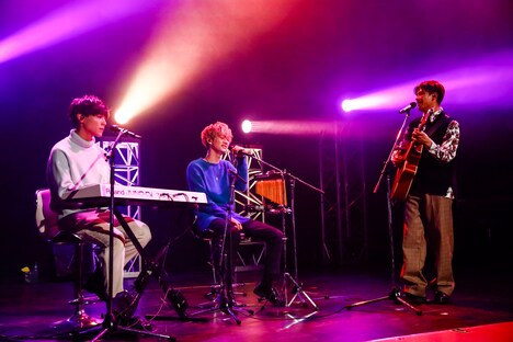 「春空」のパフォーマンスの様子。（撮影：笹森健一）