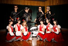 横浜銀蝿40thと私立恵比寿中学。（Photo by 中島たくみ）