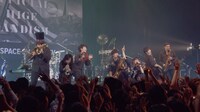 Official髭男dism「PUMP UP SHOWTIME by au」限定ライブ映像より。
