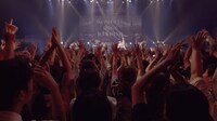 Official髭男dism「PUMP UP SHOWTIME by au」限定ライブ映像より。