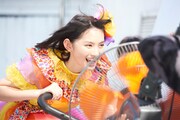 エアロバイクを漕ぐ菅田愛貴。（撮影：佐々木康太）
