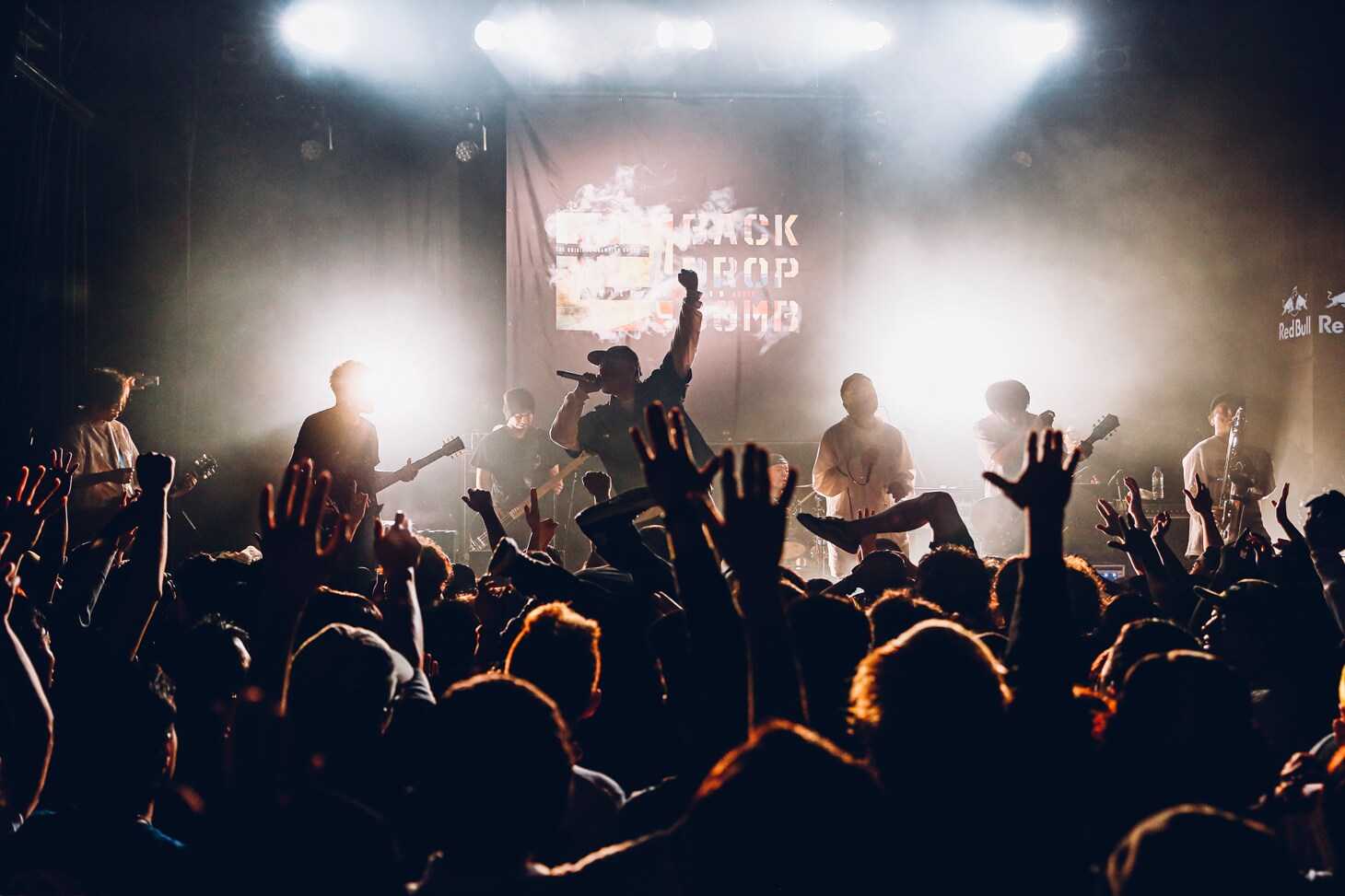 BACKDROPBOMB_live_20191222.jpg