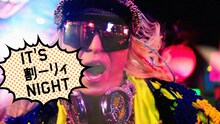 日本蒸留酒酒造組合CM「DJ KOO類、誕生」編より、DJ KOO。