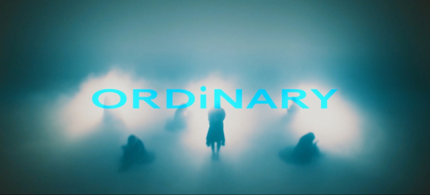EMPiRE「ORDiNARY」ミュージックビデオのワンシーン。