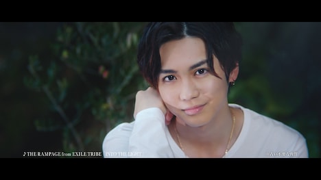 「DHC 薬用ディープクレンジングオイル リニューブライト」テレビCMより吉野北人。