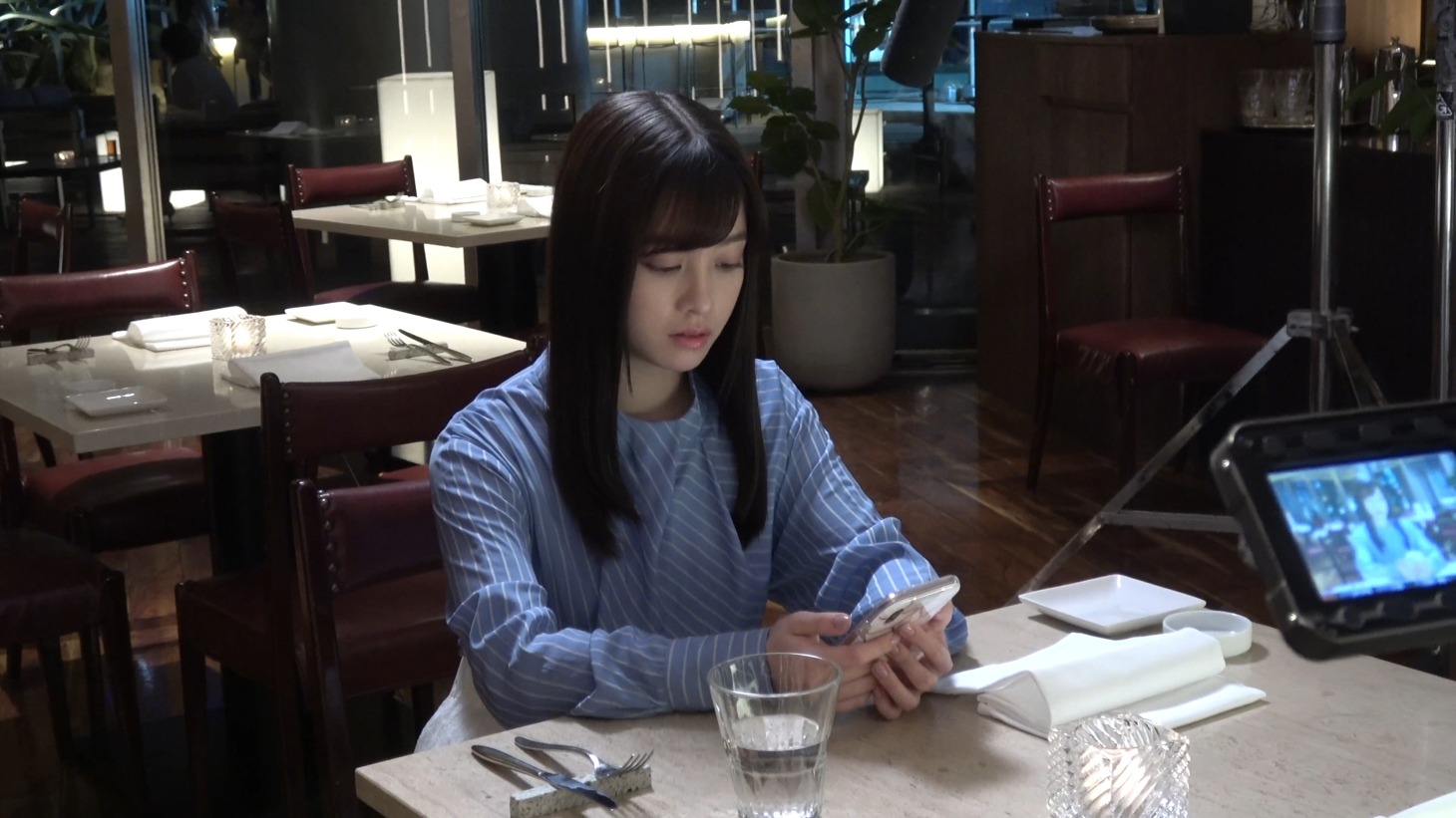 「放置少女～百花繚乱の萌姫たち～」CMのメイキングシーン。