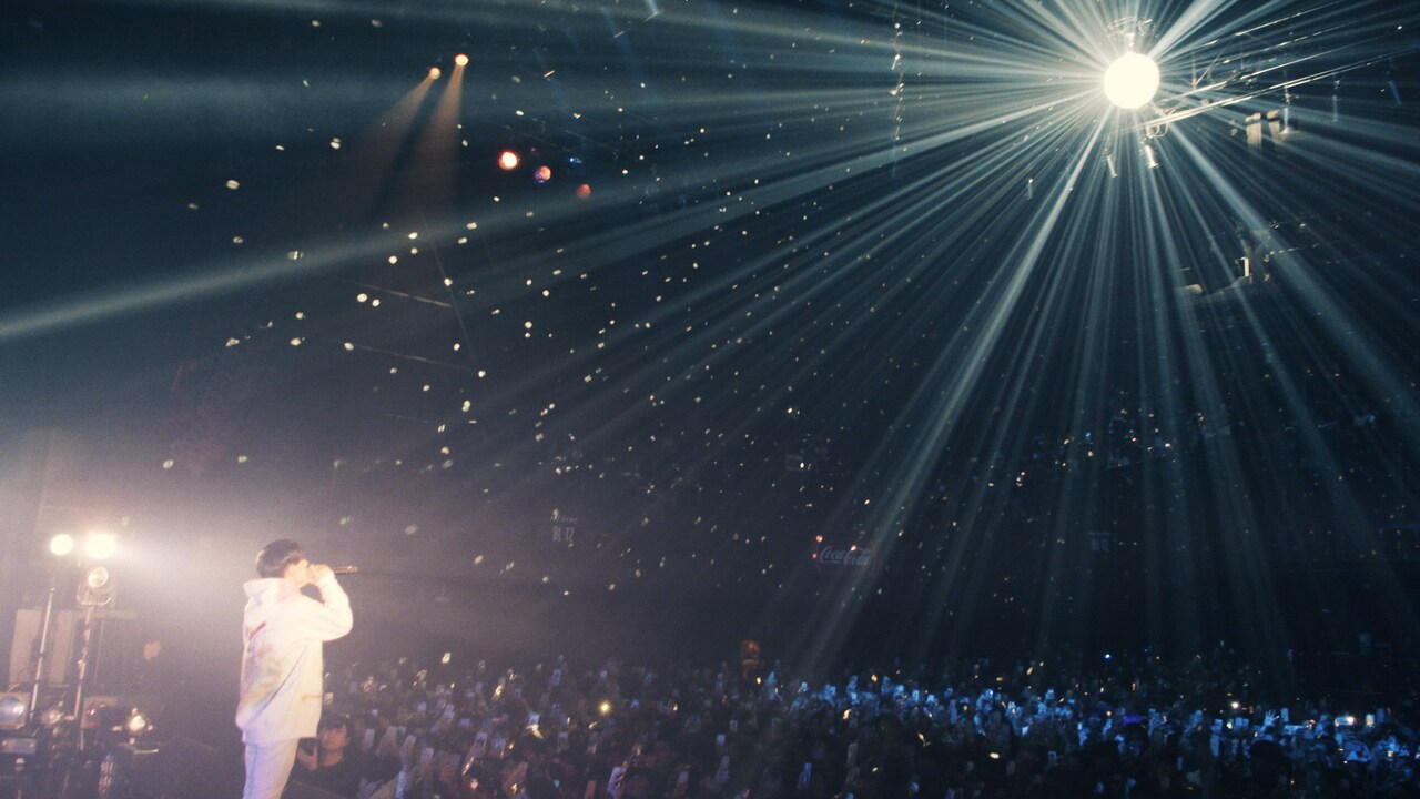 さなり「Flow love」ライブ映像より。