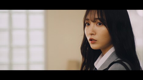 NMB48「だってだってだって」ミュージックビデオのワンシーン。