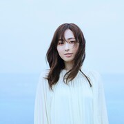 福原遥が草原で風に吹かれる、新曲MVまもなく公開
