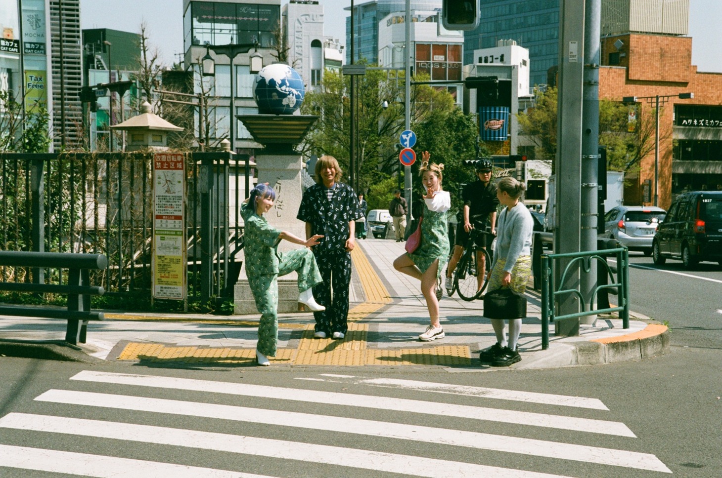 「yarden+」第2弾ルックブックより。