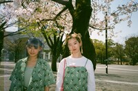 「yarden+」第2弾ルックブックより。