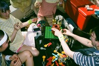 「yarden+」第2弾ルックブックより。