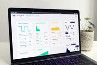Learning Synths日本語版を表示したPC。（写真提供：ABLETON）