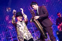 ハナレグミ「THE MOMENT ～HORN NIGHT～」より。（撮影：田中聖太郎）