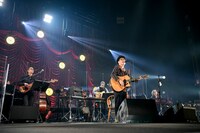 「THE MOMENT ～STRINGS NIGHT～」より。（撮影：菊池さとる）