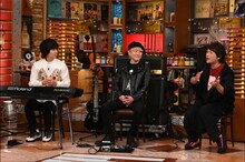 左からヒャダイン、松隈ケンタ、ピエール中野。(c)テレビ朝日