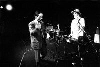 1989年撮影のもすけさん。左から林茂助、山口優。