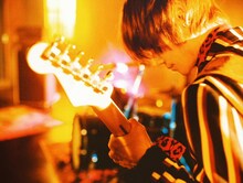 Thinking Dogs「Heavenly ideas」ミュージックビデオのワンシーン。