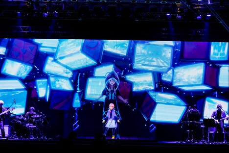 花譜 1st ONE-MAN LIVE「不可解(再)」の様子。