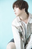 「『auスマートパスプレミアム』蒼井翔太計79曲配信記念インタビュー」より。