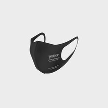 YOSHIが制作したチャリティマスク。