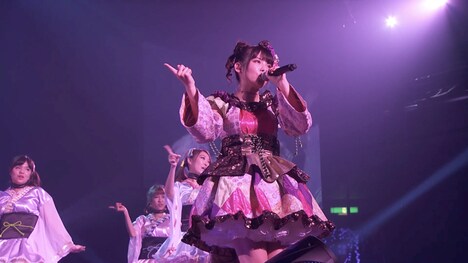 「上坂すみれのひとり相撲2016～サイケデリック巡業～」より。