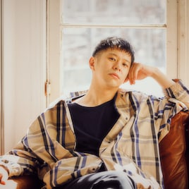 Keishi Tanaka、兵庫県豊岡市の移住促進プロジェクトで高校生に楽曲プレゼント