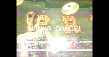 HALLCA「WANNA DANCE!」ミュージックビデオのワンシーン。