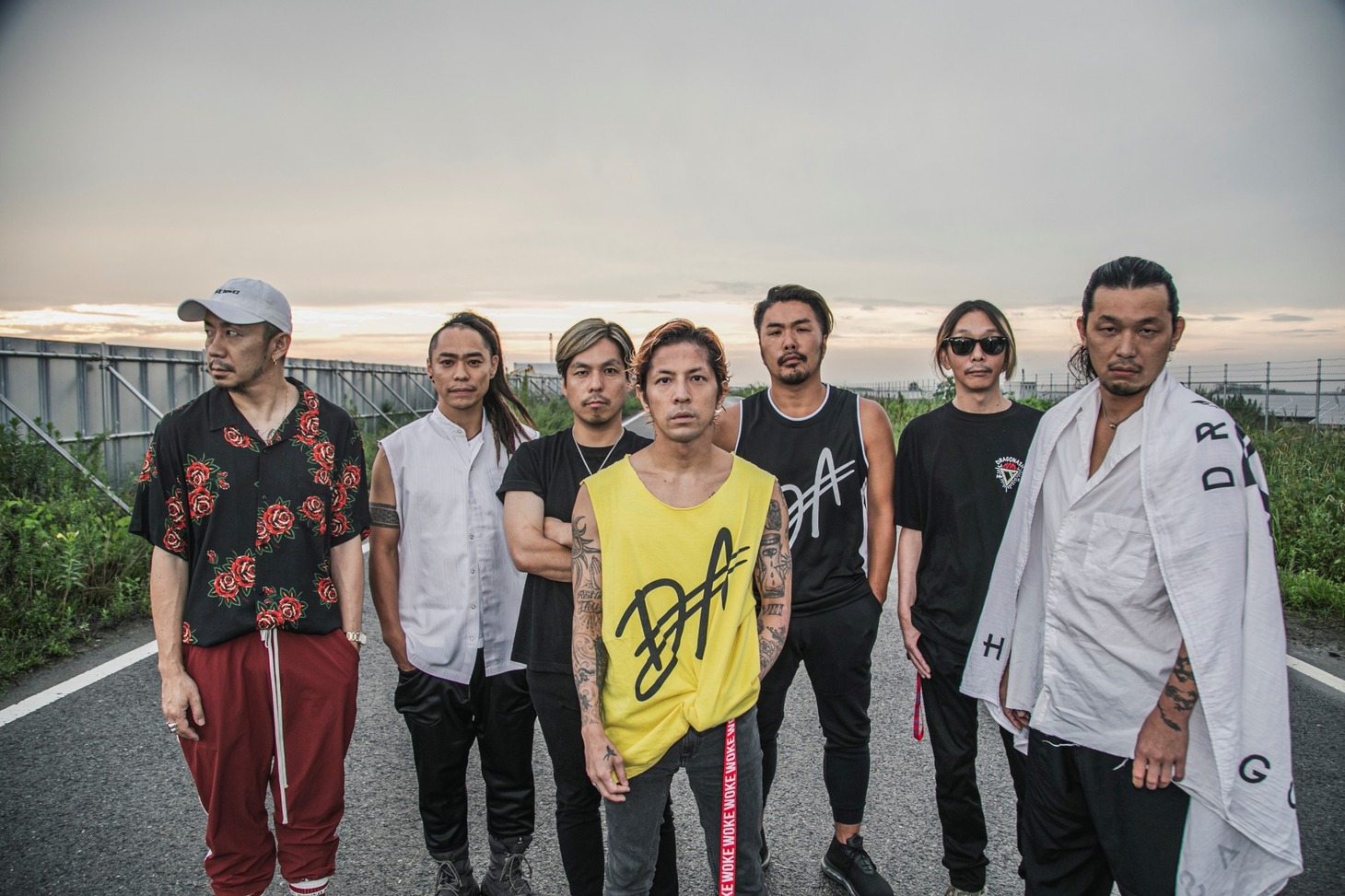 Dragon Ash。左から2番目がDRI-V、右端がATSUSHI。
