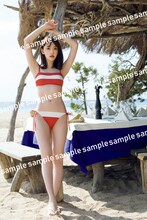 堀未央奈「いつかの待ち合わせ場所」封入ポストカード絵柄サンプル（4）