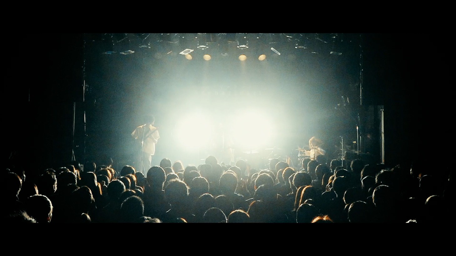 シナリオアート「[Chapter #18]-10th anniversary finale-」より。