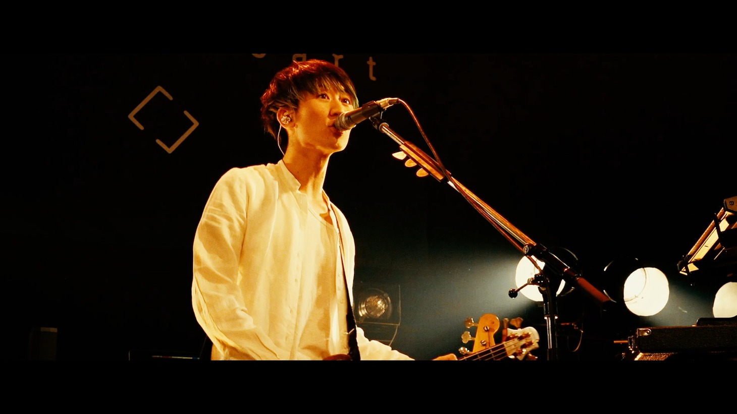 シナリオアート「[Chapter #18]-10th anniversary finale-」より。