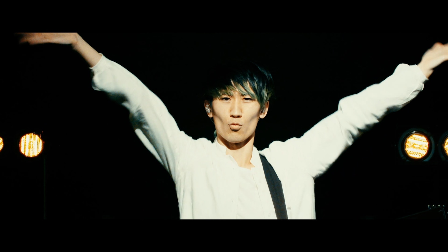 シナリオアート「[Chapter #18]-10th anniversary finale-」より。