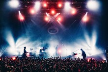 「King Gnu Live Tour 2019 "Sympa"」新木場STUDIO COAST公演の様子。