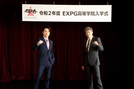 左からEXILE TETSUYA、中務裕太。