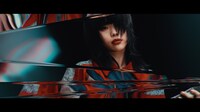 BiSH「TOMORROW」ミュージックビデオのワンシーン。
