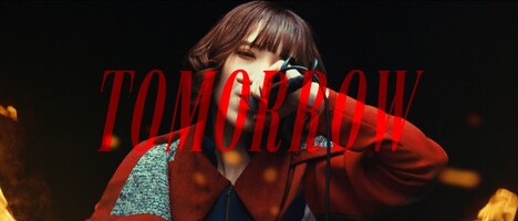 BiSH「TOMORROW」ミュージックビデオのワンシーン。