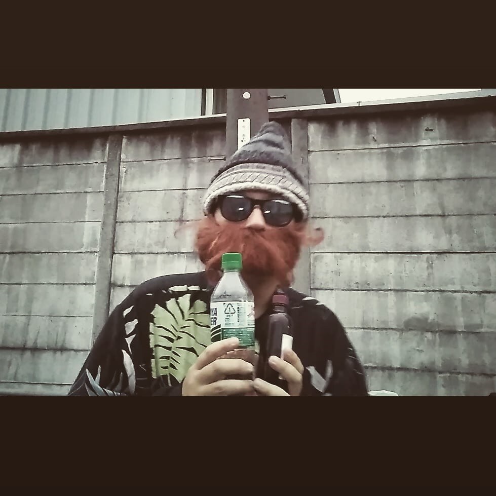 西中島きなこ、新曲「poem」でポエトリーリーディング