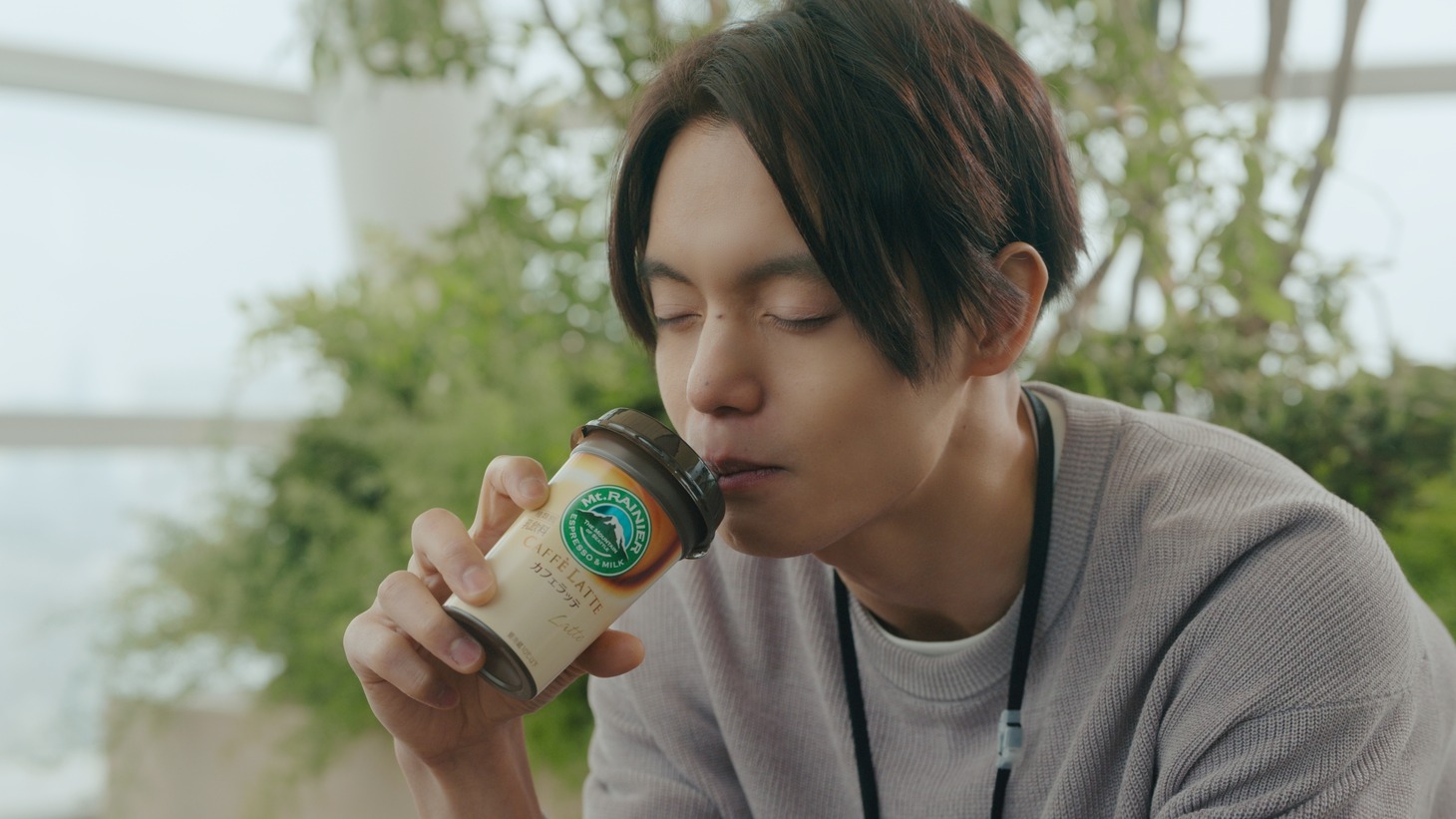 マウントレーニア新テレビCM「ほどいて、すすめ。」編レコーディング動画より。
