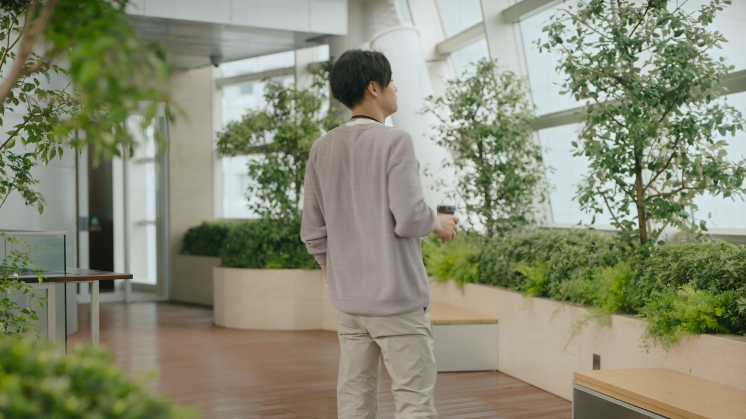 マウントレーニア新テレビCM「ほどいて、すすめ。」編レコーディング動画より。