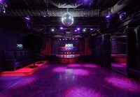 東京・AiSOTOPE LOUNGEの様子。