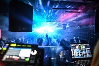 東京・AiSOTOPE LOUNGEの様子。