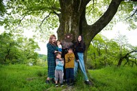 人気画像4位は「元℃-ute岡井千聖『岡井家』で再始動、FC限定Zoom飲み会開催」より、岡井家。